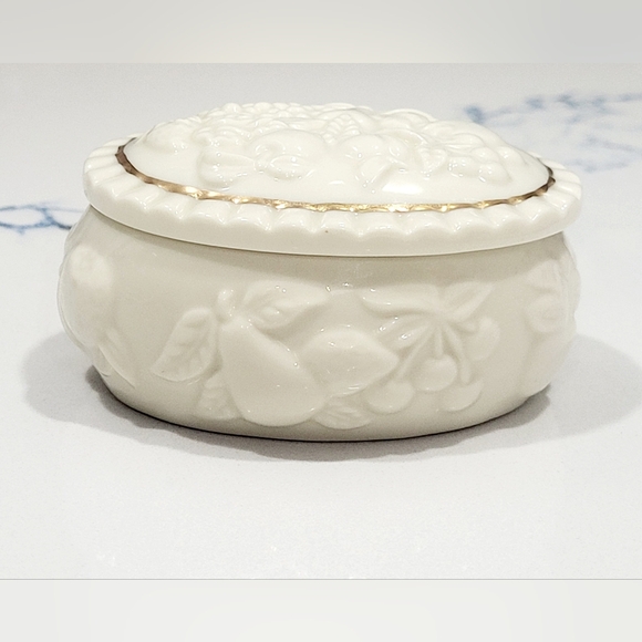 Vintage Lenox Oval Trinket Box - Picture 1 of 10